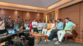 Kichha Sudeep support Bommat