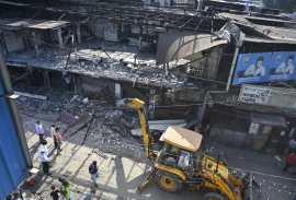 BMC demolish, BMC demolish encroachments, Indian Express Mumbai, Mumbai top news, Mumbai demolish Malad railway station, Mumbai latest news