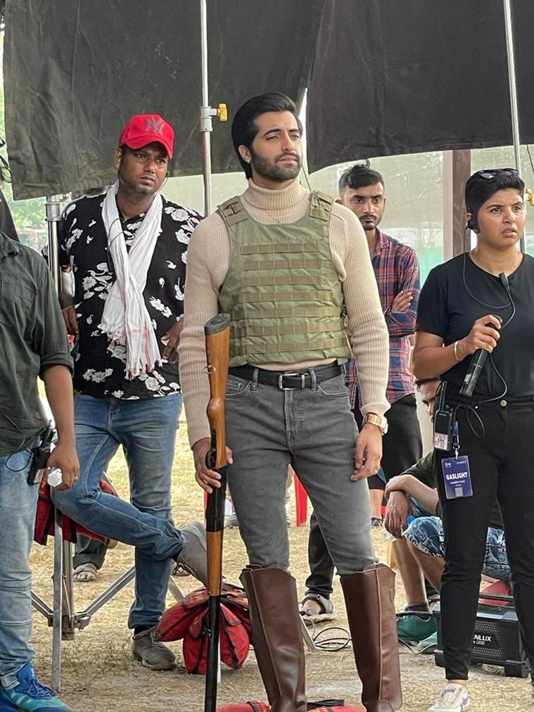 akshay oberoi on gaslight set