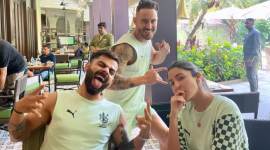anushka sharma with virat kohli and RCB captain
