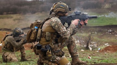 Members of Ukrainian special forces engage in zeroing their weapons prior to a mission, amid Russia's attack on Ukraine, in the region of Bakhmut, Ukraine, April 6, 2023. (Reuters)