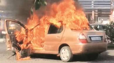 E-car catches fire in Katraj, no casualties in the incident, chandigarh Police, Pune Fire Brigade, indian express, indian express news