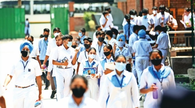 delhi Covid cases, delhi Covid cases up, delhi Covid cases rise, delhi Covid news, Noida and Ghaziabad, Delhi news, New Delhi, Indian Express, current affairs