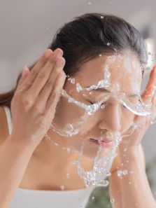 Ensure to not make these common mistakes while washing your face