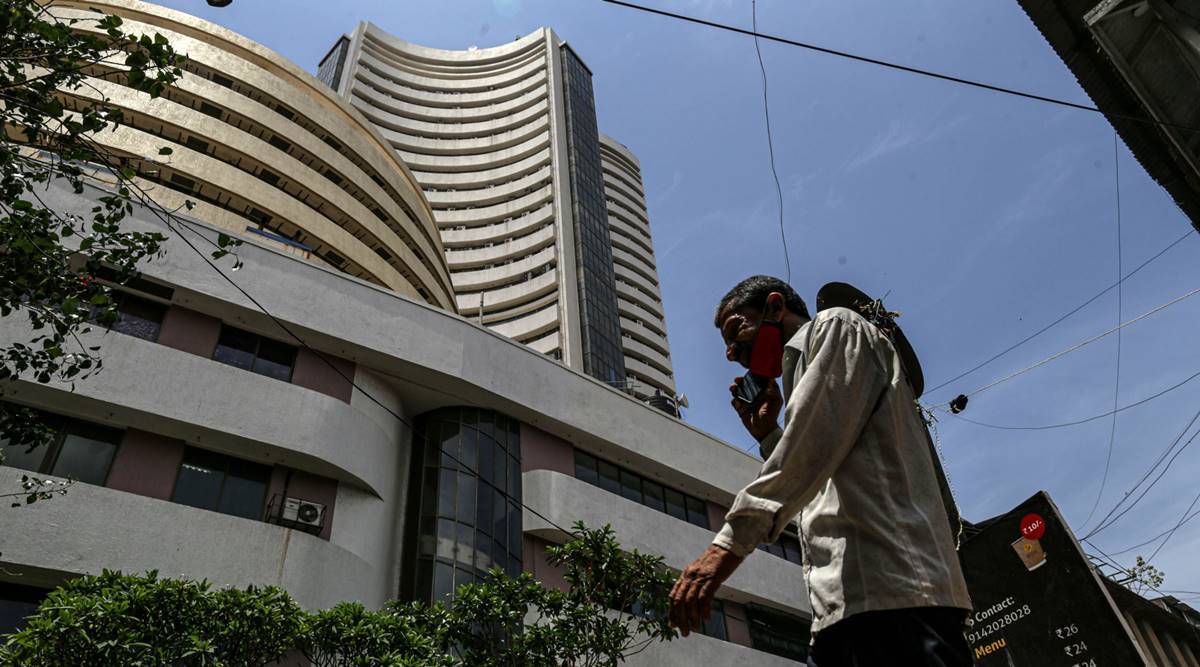 Sensex Soars Points Nifty Closes At Hdfc Duo Gain