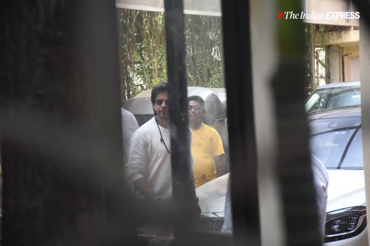 shah rukh khan at aditya chopra house