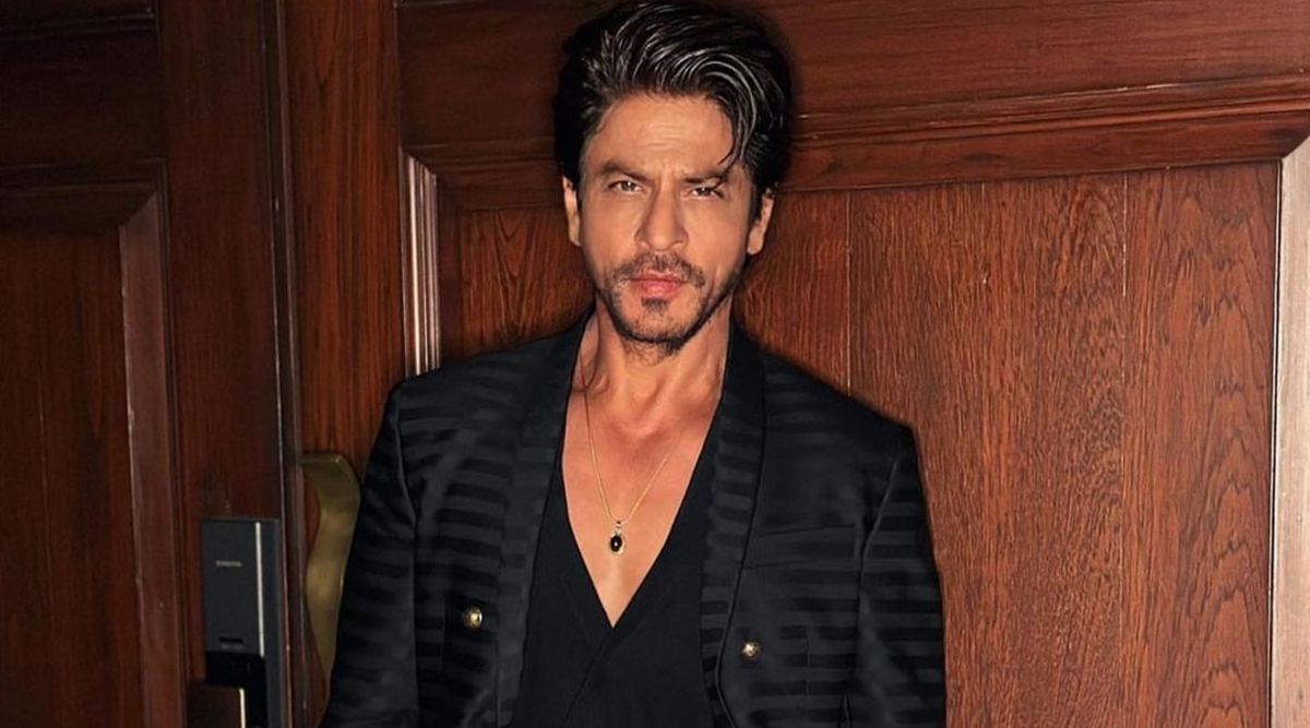 Shah Rukh Khan's 5 stylish looks in Happy New Year trailer | India.com