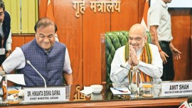 Amit Shah, Himanta Biswa Sarma, Guwahati, Assam, Dimasa National Liberation Army, Assam tribal group DNLA signs pact with govt to shun violence, Indian Express, India news, current affairs
