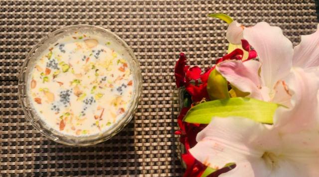 sheer khurma with chia seeds recipe