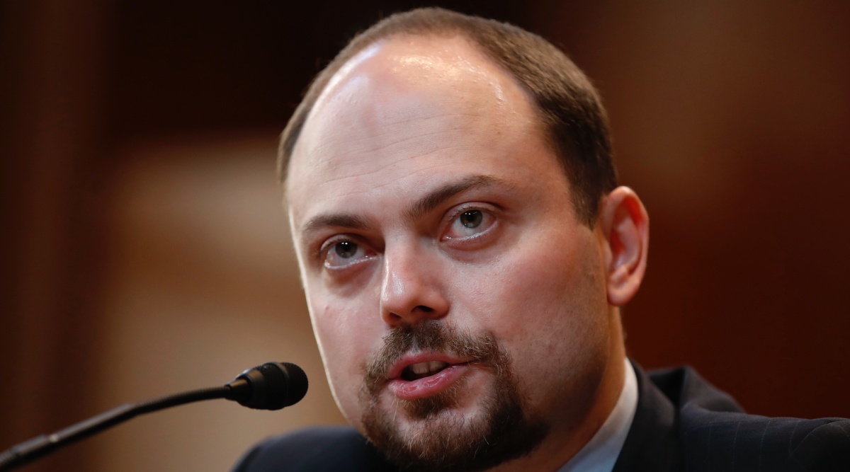 Putin Critic Vladimir Kara-Murza Jailed In Russian Treason Case For 25 ...