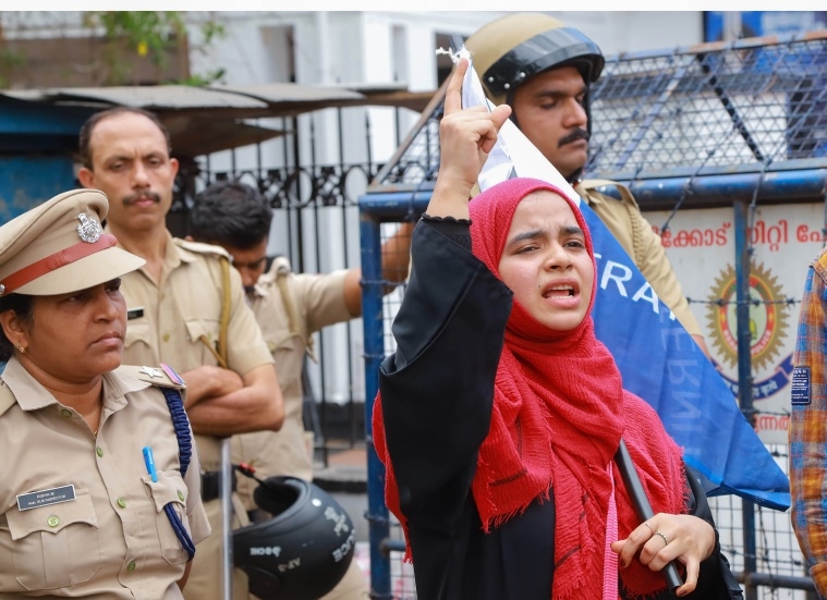 केरल स्टोरी का विरोध