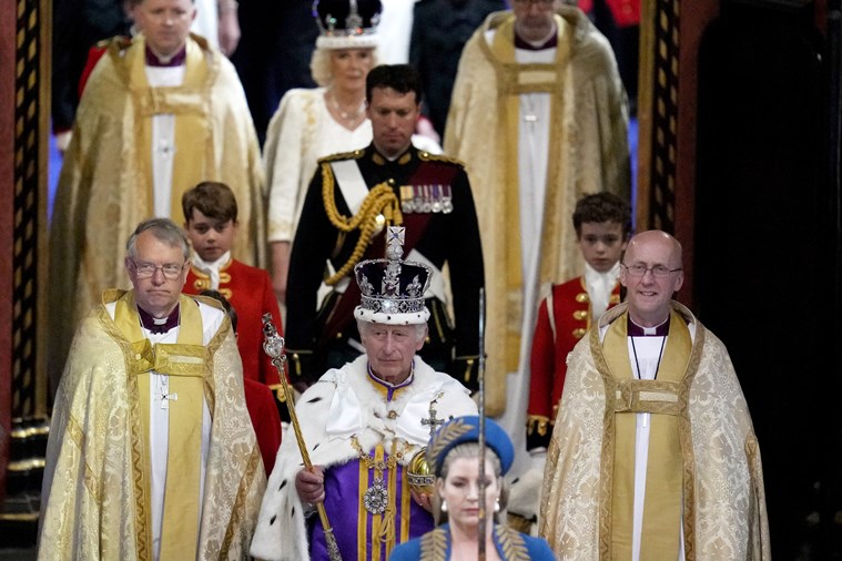 King Charles III crowned at London's Westminster Abbey | World