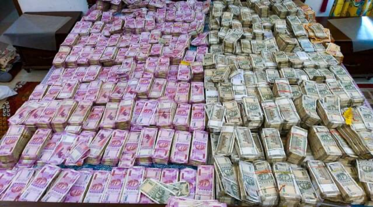 CBI arrests ex-CMD of PSU, his son after Rs 38 cr cash, valuables ...