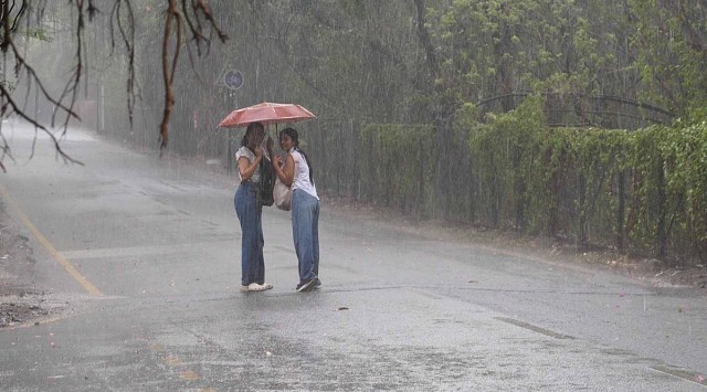 Downpour, hail bring relief to Pune | Pune News - The Indian Express