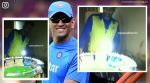 Dhoni receives miniature Chepauk stadium model