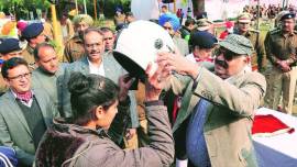 Road Safety in Kolkata, 7th UN Global Road Safety Week, arrest in roas safety week, Indian Chamber of Commerce, awareness about road safety, sustainable transportation alternatives, indian express, indian express news