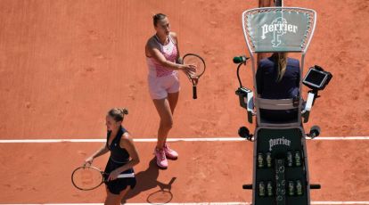 Ukraine's Marta Kostyuk booed after refusing to shake hands with Belarusian  Aryna Sabalenka at French Open - The Japan Times