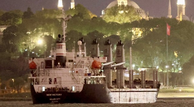 Belize-flagged bulker New Victory transits Istanbul's Bosphorus