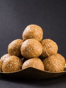 Make this sugar and oil-free laddoo today