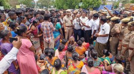 5 dead, many ill after drinking spurious liquor in TN; 1 held, 4 cops suspended