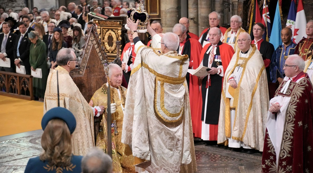 King Charles III's Coronation Compared to Queen Elizabeth II's in 26  Striking Photos