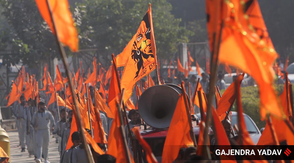 Bajrang Dal members chase car with cows on KMP E-way, ‘smugglers’ open fire while fleeing