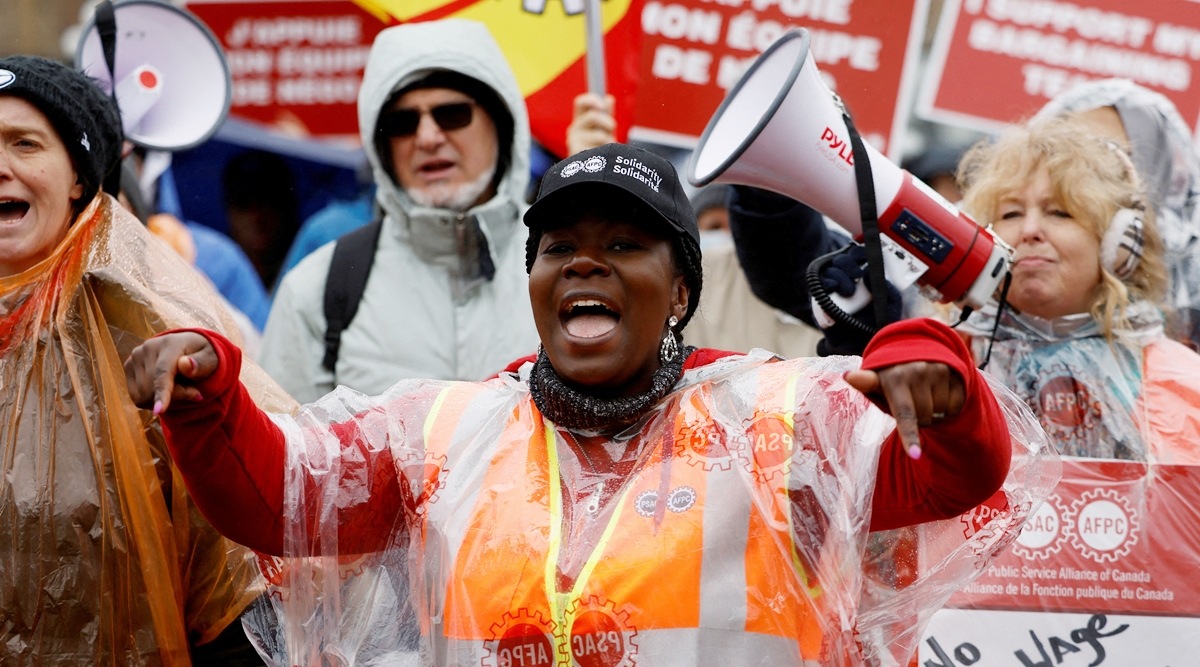Picketers march on Parliament Hill as approximately 1,55,000 public sector union workers with the Public Service Alliance of Canada (PSAC) continue to strike, in Ottawa, Ontario, Canada April 26, 2023. (Reuters)