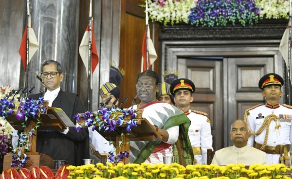 CJI Ramana administers the oath of office to President Murmu 