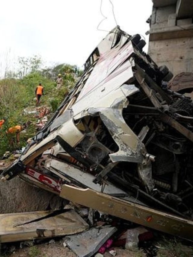 10 dead, over 50 injured as bus falls into gorge in Jammu - Vimarsana News