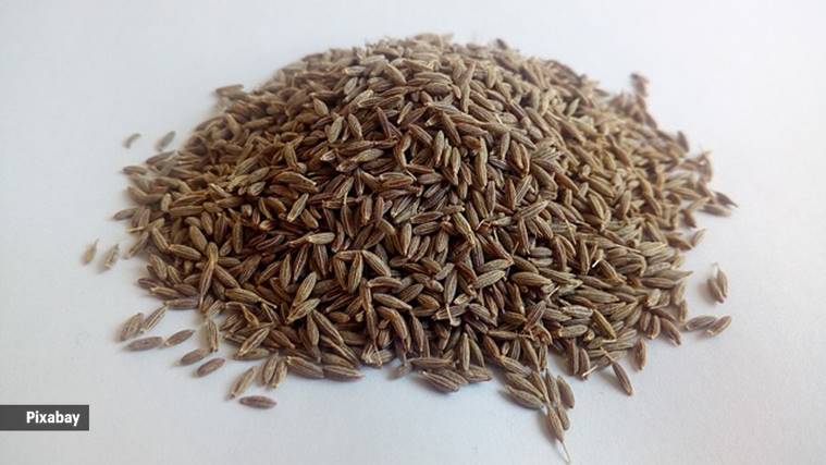 Cumin helps stimulate the production of digestive enzymes that improve digestion and reduce bloating.