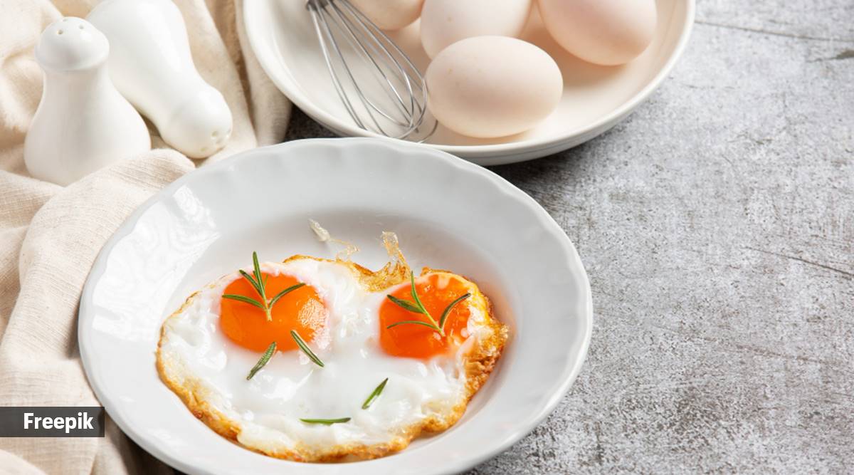 With or without the yolk? The best way to consume eggs is...