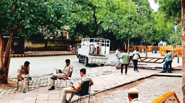 Jantar Mantar, Vinesh Phogat, Sakshi Malik, Brij Bhushan Sharan Singh, Brij Bhushan sexual harassment, Brij Bhushan police complaint, women wrestlers, BJP MP, Wrestling Federation of India, WFI president, Wrestling News, Sports News, Indian Express