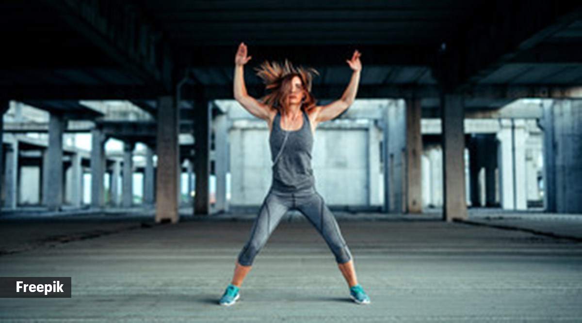 Jumping Jacks Benefits: Improve Fitness and Health with this Dynamic  Exercise