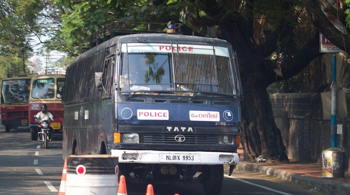 Kerala TV crew booked for clicking photos of accused in train arson