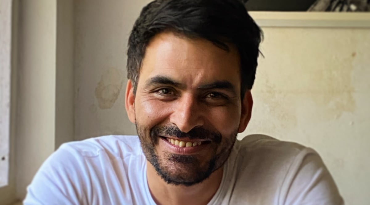 Around Town: Through his new play Tumhaare Baare Mein, Manav Kaul explores  the modern-day relationship | Mumbai News - The Indian Express