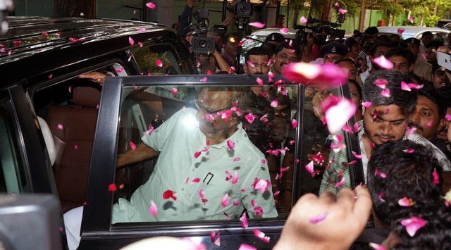 Sharad Pawar, NC,P Congress, Uddhav Sena, MVA, Saamna hai, indian express, indian express news
