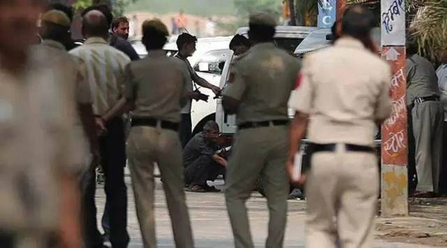 Pune police raid, sex racket bursted; 3 agents arrested, indian express, indian express news