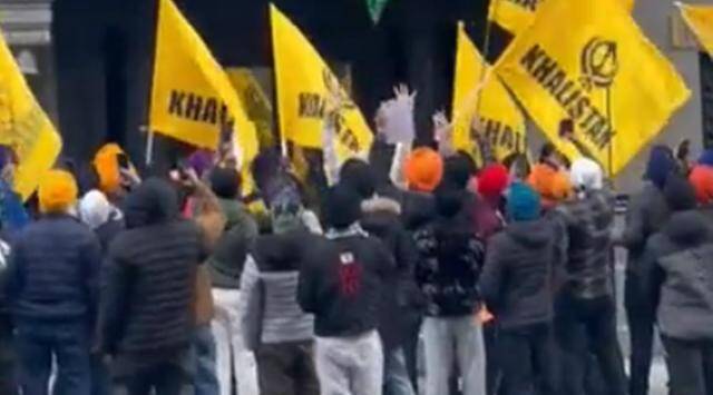 pro-Khalistan protest outside High Commission, NIA probe, NIA in London, NIA, pro-khalistan, pro-Khalistan mob, attack on indian embassy, Indian High Commission London, indian express news