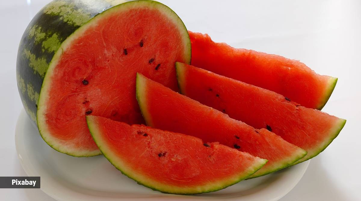Watermelon is low in calories and fat while being high in water and fiber content. Including watermelon in your diet can help you feel fuller for longer and aid in weight management.