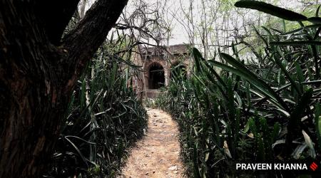 what is malcha mahal delhi haunted walk