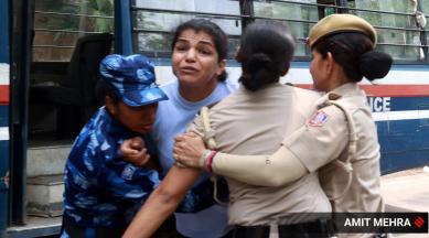 wrestlers protest sakshi malik