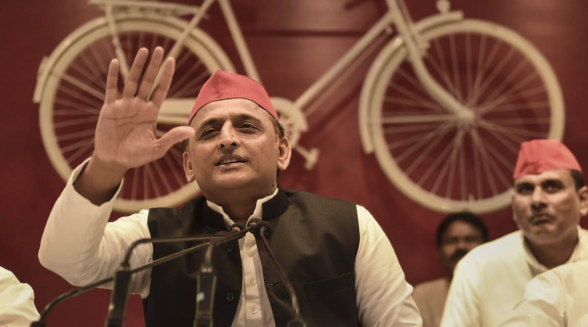 Seems govt has given free hand to people to kill anyone: Akhilesh on courtroom murder