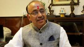 Vijay Goel, stray dogs issue, stray dogs feeding, how to feed stray dogs, FIR against Goel, indian express, indian express news