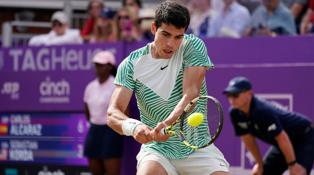 Carlos Alcaraz reaches the Queen’s Club final to close in on reclaiming