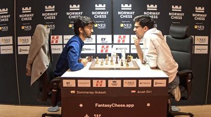 GM Anish Giri DEFEATS Magnus Carlsen. #chess #checkmate #chesstok #aje