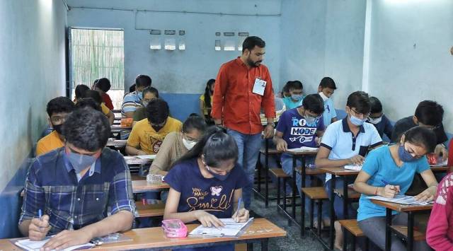 Bihar withholds salary of over 1,000 staffers for being absent