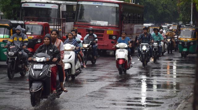 Heavy Rain Disrupts Normal Life Civic Officials On Toes In Surat Surat News The Indian Express 6717