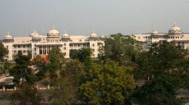 Top university in Maharashtra according to NIRF ranking.