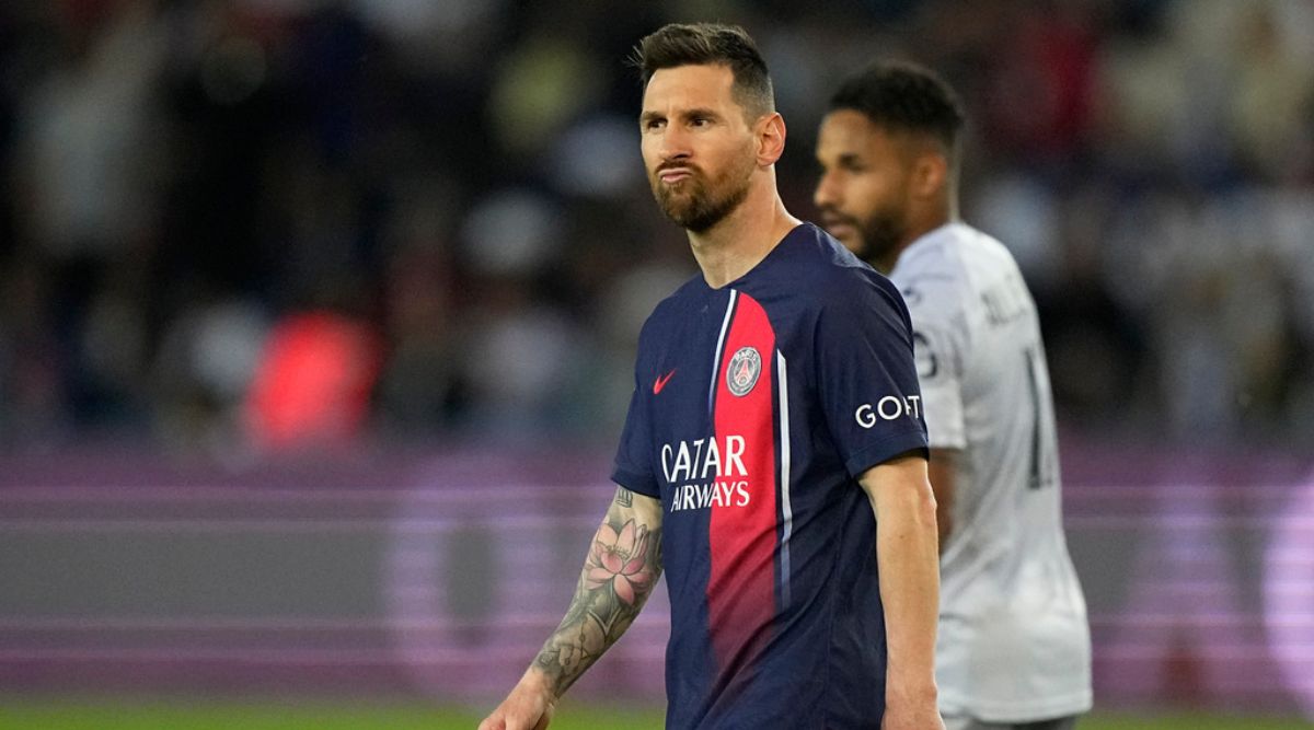 Lionel Messi's PSG Jersey Sold Out in 30 Minutes