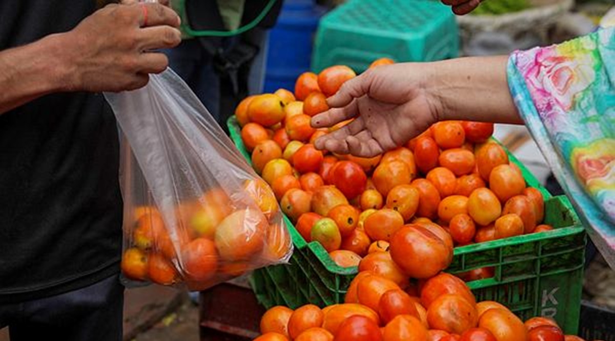 Surge in tomato prices ‘temporary issue’, says Centre; TN offers